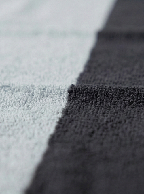 FACE & BALLS Towel (Grey)